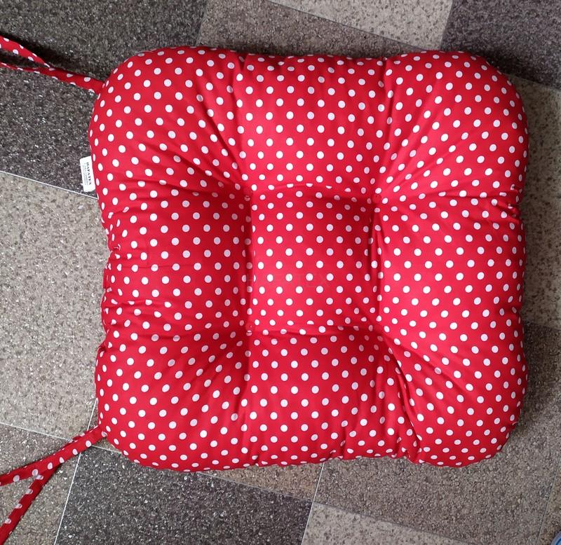 Sedák, polstr na židli PUNTÍK ČERVENÝ