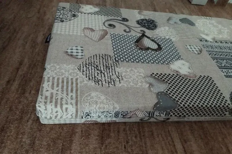 Polstr na paletový nábytek PARADIS červená kvítka