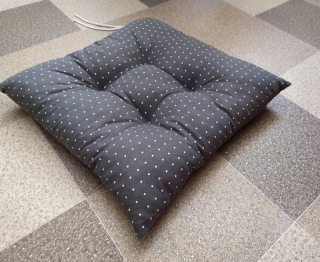 Sedák, polstr na židli PUNTÍK MINI TMAVĚ ŠEDÝ