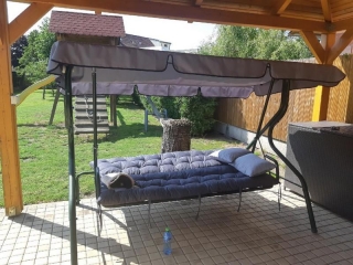 Polstr na houpačku se stříškou