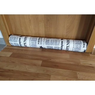 Polštář proti průvanu - válec i hranatý - novinový vzor
